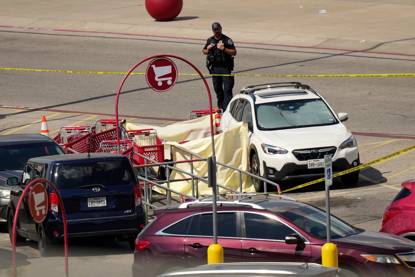 Shooter kills 3 in a Target parking lot in Austin, Texas, before being captured, police say | iNFOnews.ca Shooter kills 3 in a Target parking lot in Austin, Texas, before being captured, police say | iNFOnews.ca