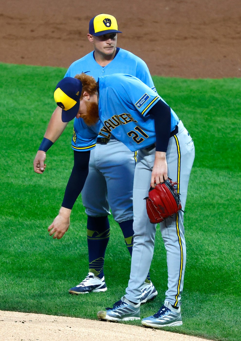 Brewers starter Dustin May hit by line drive and leaves game after 1 pitch against Mets | iNFOnews.ca