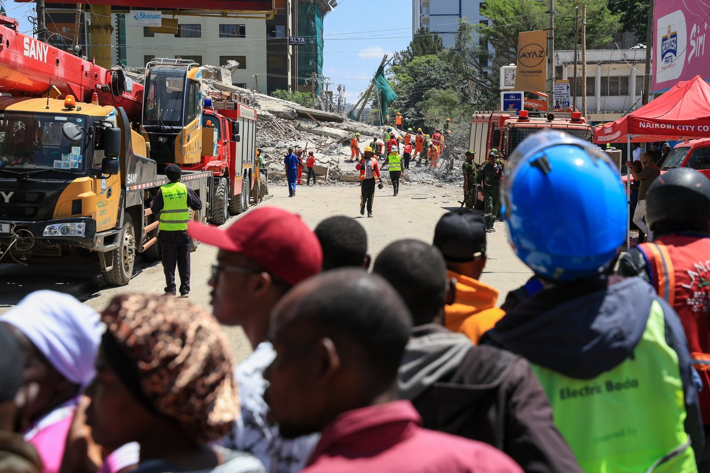 A tall building under construction collapses in Nairobi, with 4 believed to be trapped | iNFOnews.ca