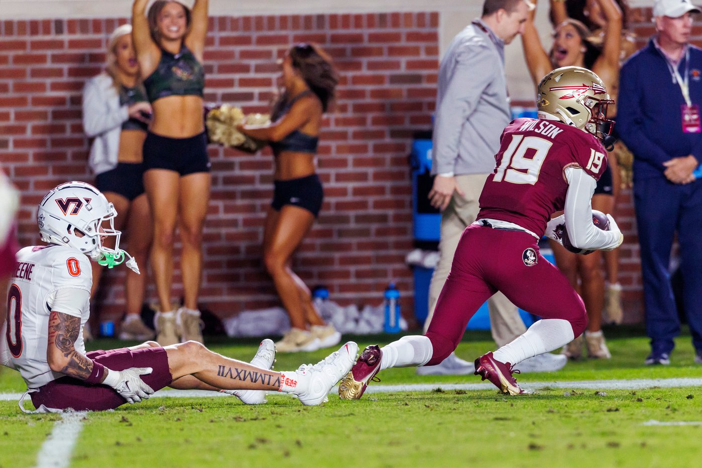 Tommy Castellanos runs for two TDs, passes for another as Florida State routs Virginia Tech 34-14 | iNFOnews.ca