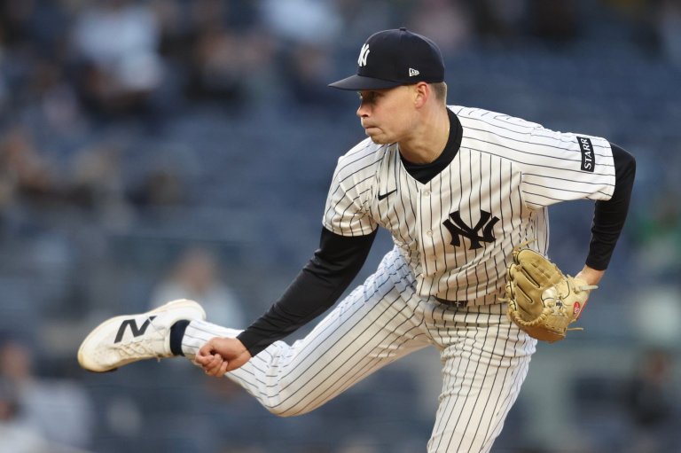 Yankees pitching coach Matt Blake ejected for arguing with plate umpire from dugout | iNFOnews.ca