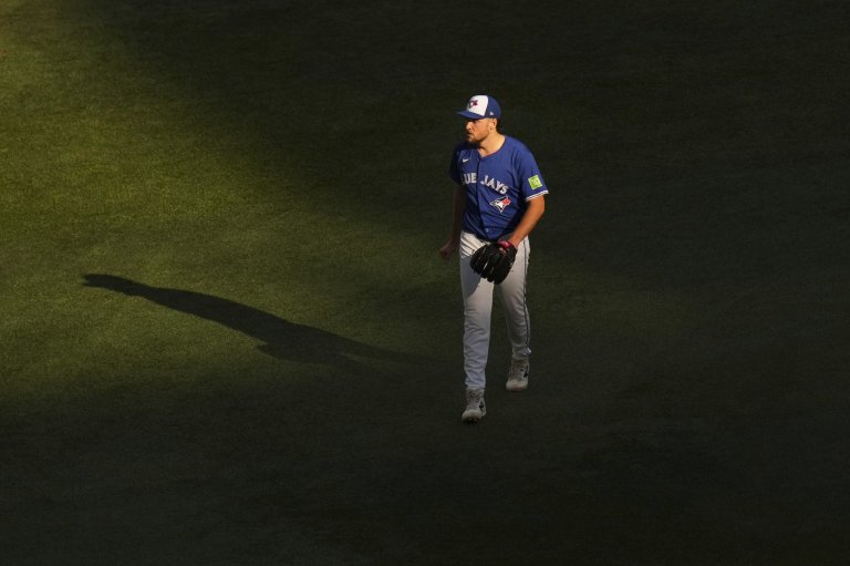 Yesavage says family subject to abuse after helping Blue Jays beat Yankees | iNFOnews.ca