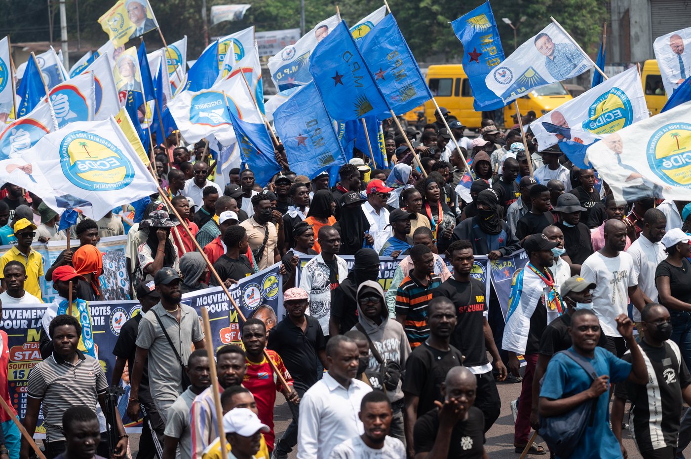 Police fire tear gas to break up Congo protests against constitutional changes | iNFOnews.ca