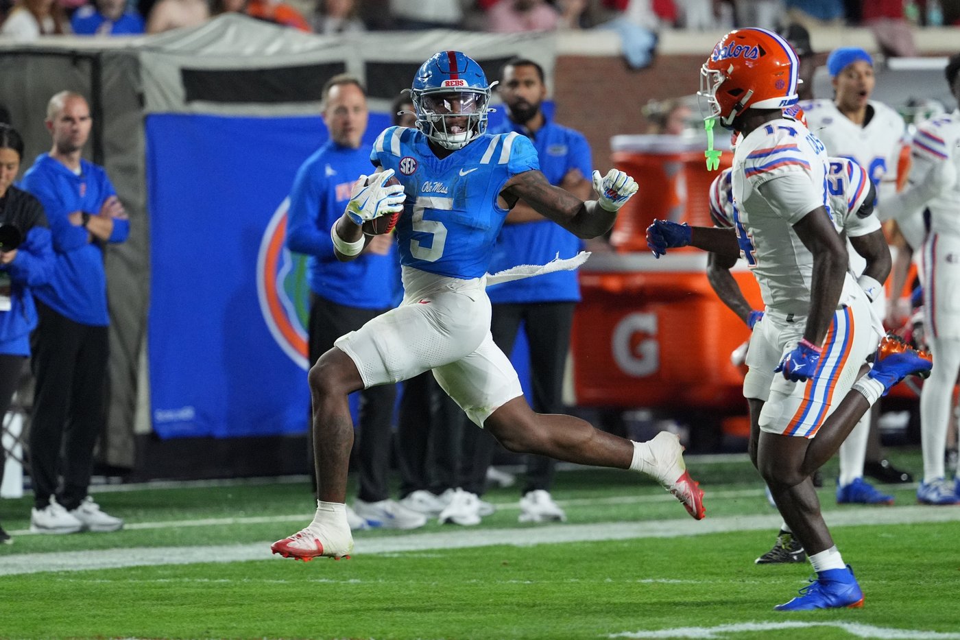 Lacy helps No. 6 Ole Miss rally past Florida for 34-24 win and Rebels fans chant 'We want Lane!' | iNFOnews.ca Lacy helps No. 6 Ole Miss rally past Florida for 34-24 win and Rebels fans chant 'We want Lane!' | iNFOnews.ca