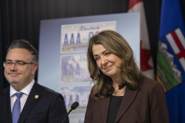 Alberta's Smith says province will do away with twice-a-year time change | iNFOnews.ca