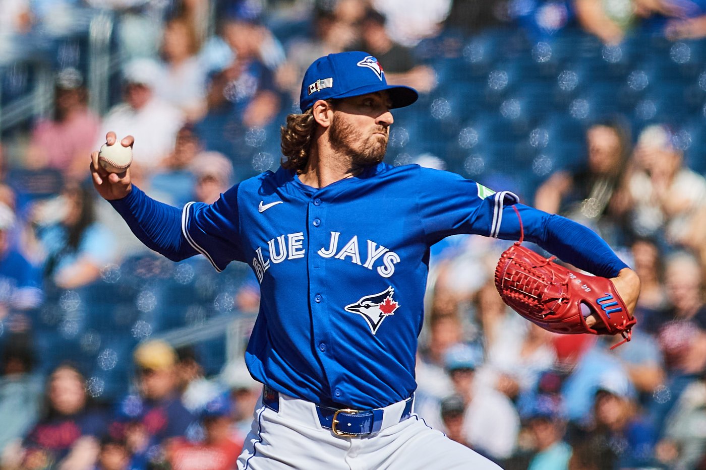 Kevin Gausman pitches a complete game shutout as Blue Jays blank Astros 6-0 | iNFOnews.ca