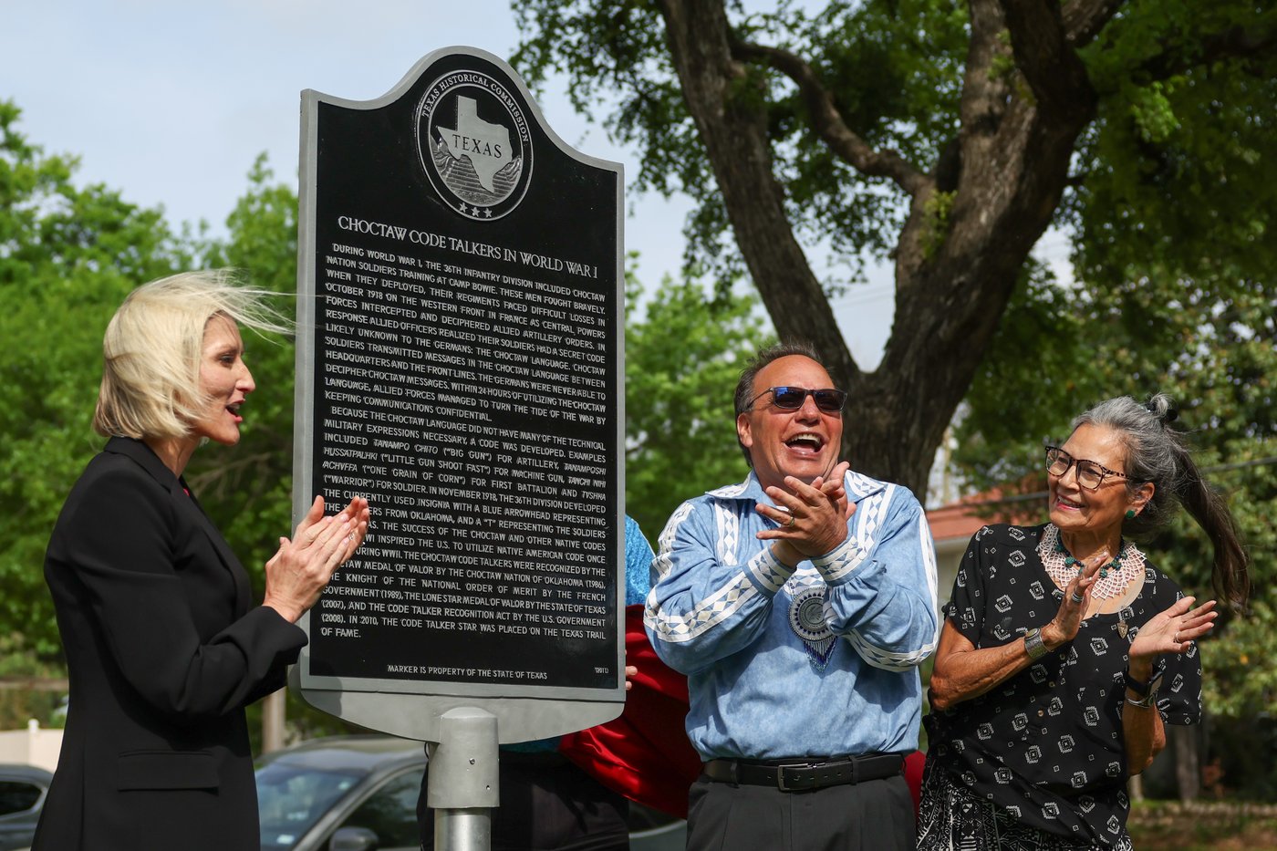 Descendants of Choctaw code talkers gather in Fort Worth for historical marker unveiling | iNFOnews.ca Descendants of Choctaw code talkers gather in Fort Worth for historical marker unveiling | iNFOnews.ca