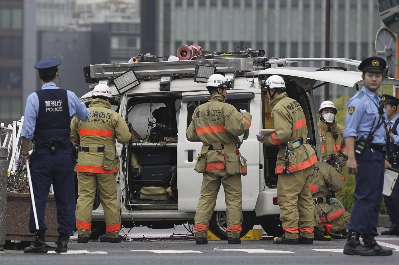 Japan's governing party headquarters is attacked with firebombs and suspect is arrested | iNFOnews.ca