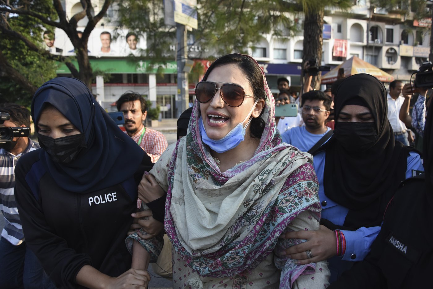 Pakistan capital locked down to thwart a rally to support ex-leader Imran Khan | iNFOnews.ca