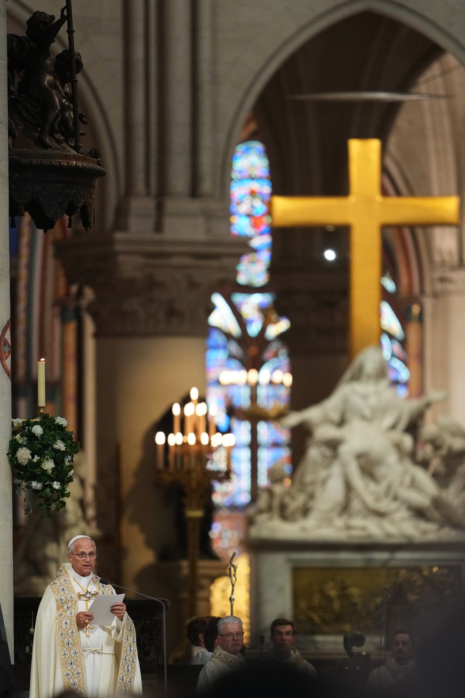 Pope warns a ‘paradise of machines’ could undermine humanity as he opens France trip | iNFOnews.ca