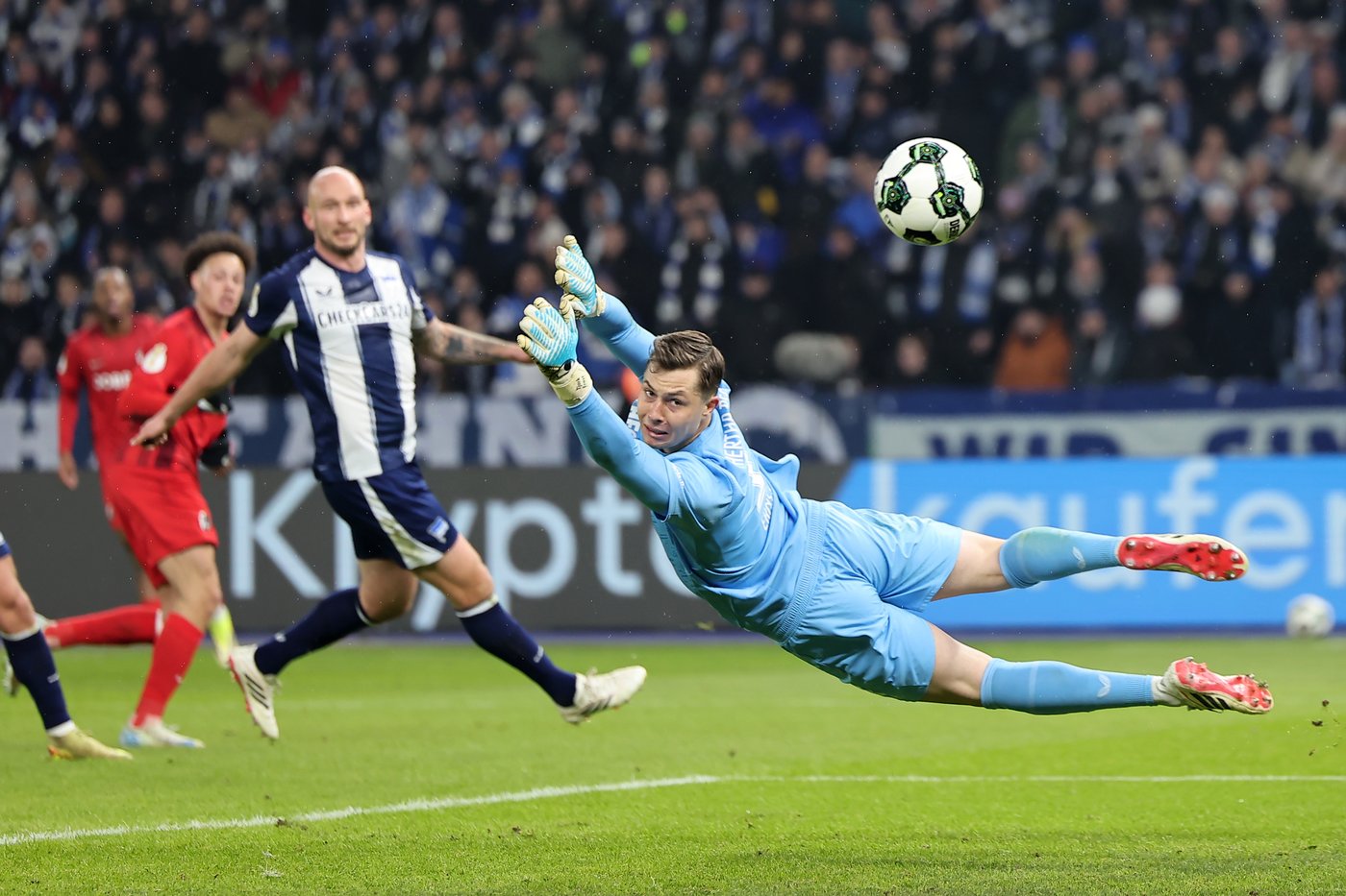 Freiburg beats Hertha Berlin on penalties to advance to German Cup semifinals | iNFOnews.ca