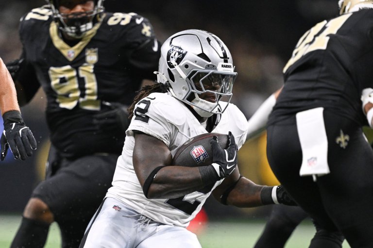 Raiders' Ashton Jeanty questionable with ankle and foot injuries for Patriots game | iNFOnews.ca