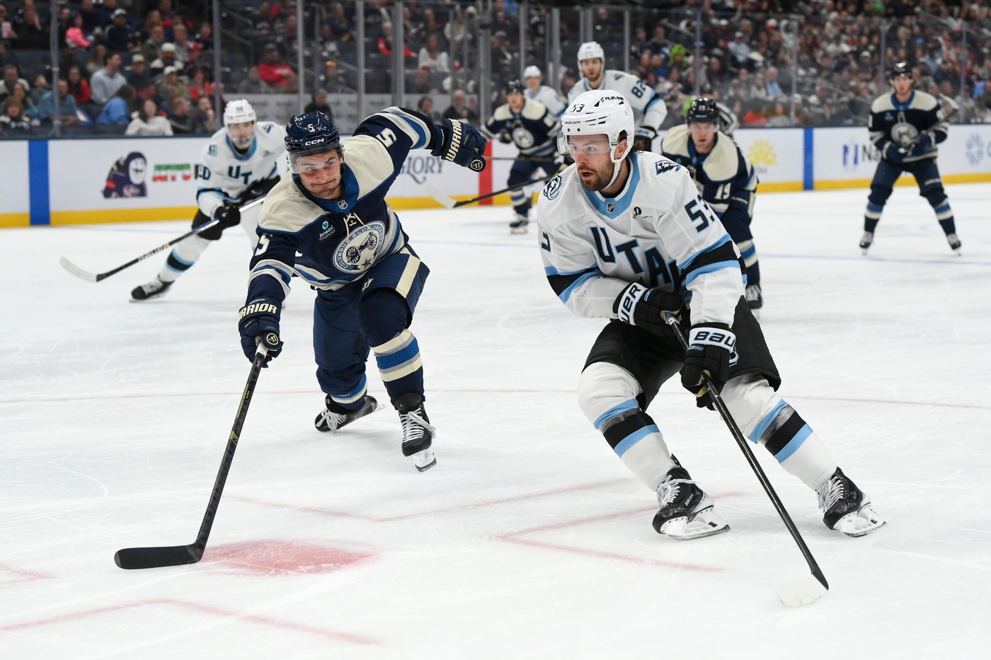 Nick Schmaltz scores twice, reaches 500 points as Mammoth beat Blue Jackets 4-1 | iNFOnews.ca