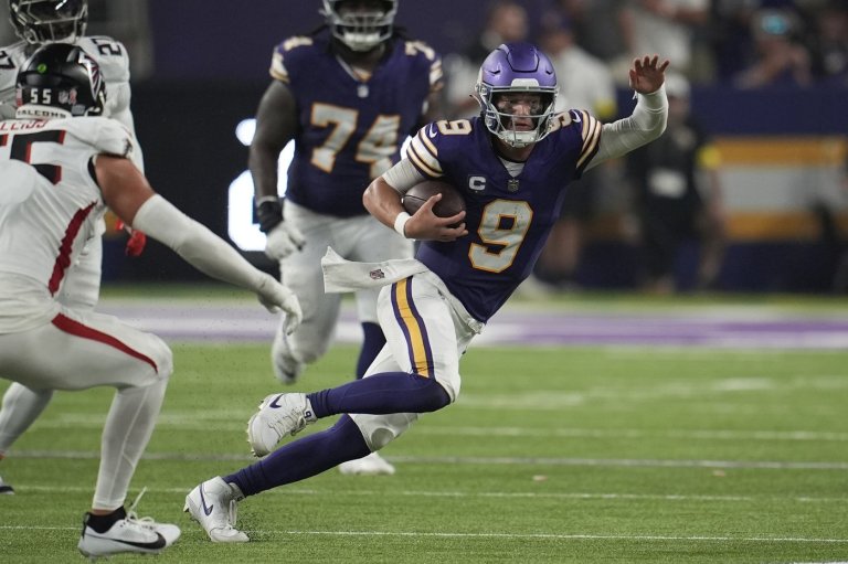Vikings QB McCarthy's sprained ankle will keep him out for next game vs. Burrow-less Bengals | iNFOnews.ca