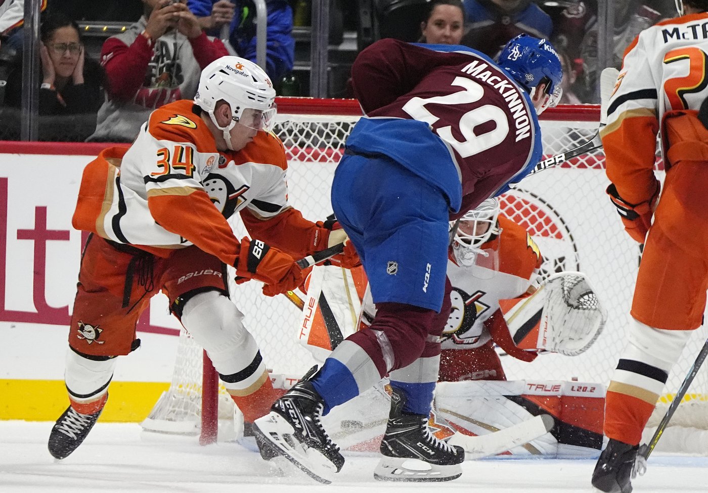 MacKinnon scores in OT to lift Avalanche past Ducks 4-3 for 1st win | iNFOnews.ca MacKinnon scores in OT to lift Avalanche past Ducks 4-3 for 1st win | iNFOnews.ca