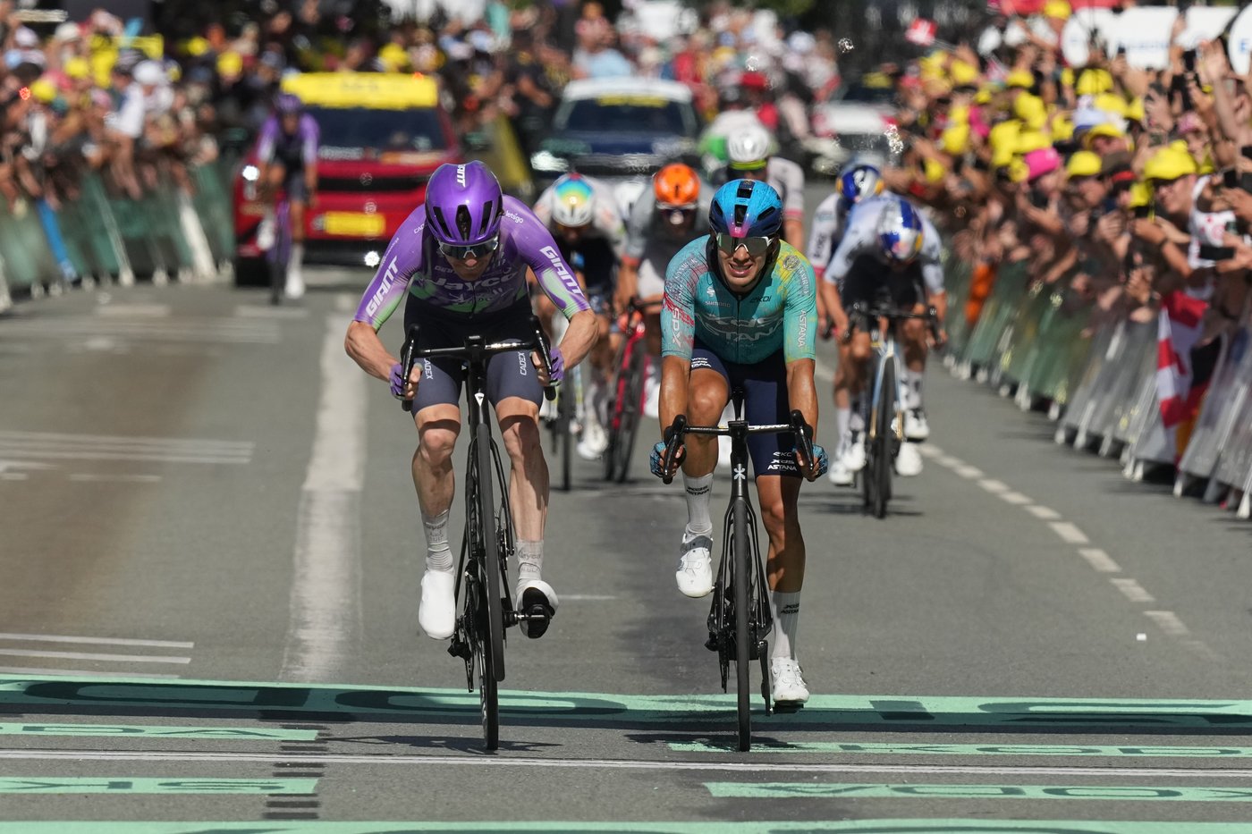 Schmid wins long 13th stage of the Tour and Pogacar safely keeps overall lead | iNFOnews.ca Schmid wins long 13th stage of the Tour and Pogacar safely keeps overall lead | iNFOnews.ca