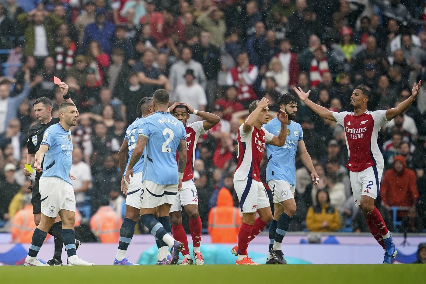 Arsenal sees red again as Trossard sent off against Man City | iNFOnews.ca