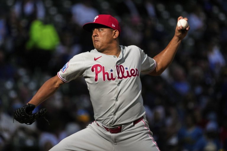 Suárez shines as Phillies beat Brewers 2-0 to win series between NL division leaders | iNFOnews.ca