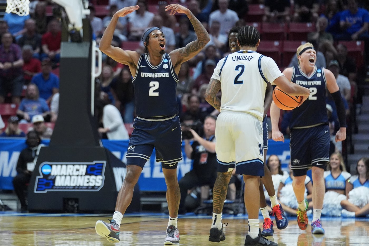 Collins scores 20 points to lead Utah State over Villanova 86-76 in March Madness | iNFOnews.ca Collins scores 20 points to lead Utah State over Villanova 86-76 in March Madness | iNFOnews.ca