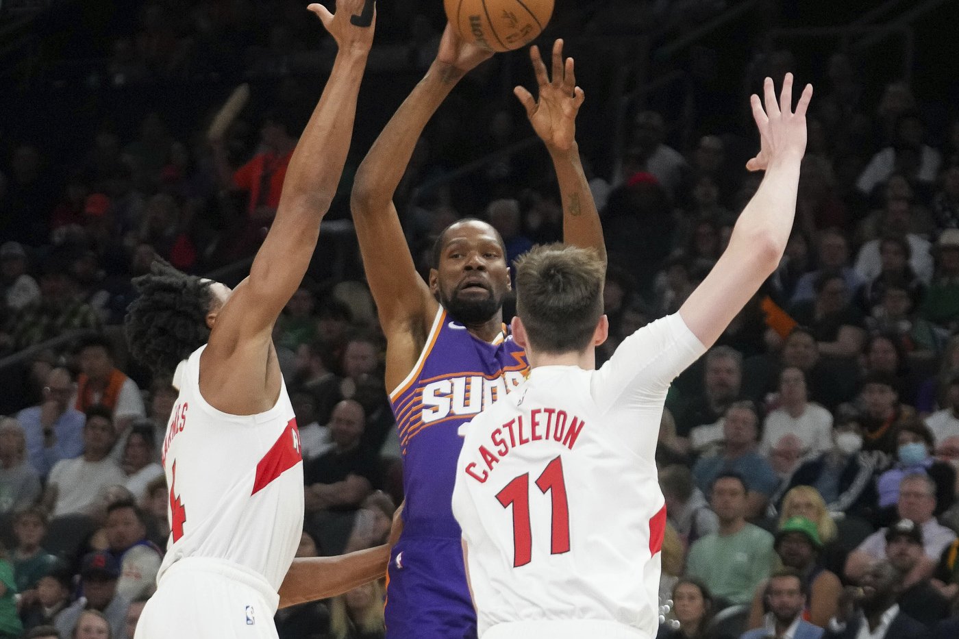 Devin Booker leads big 2nd quarter, Suns rout Raptors 129-89 | iNFOnews.ca Devin Booker leads big 2nd quarter, Suns rout Raptors 129-89 | iNFOnews.ca