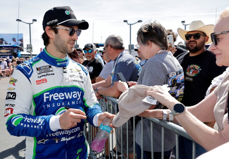 NASCAR tempers could be flaring as the tires are wearing at Darlington Raceway | iNFOnews.ca