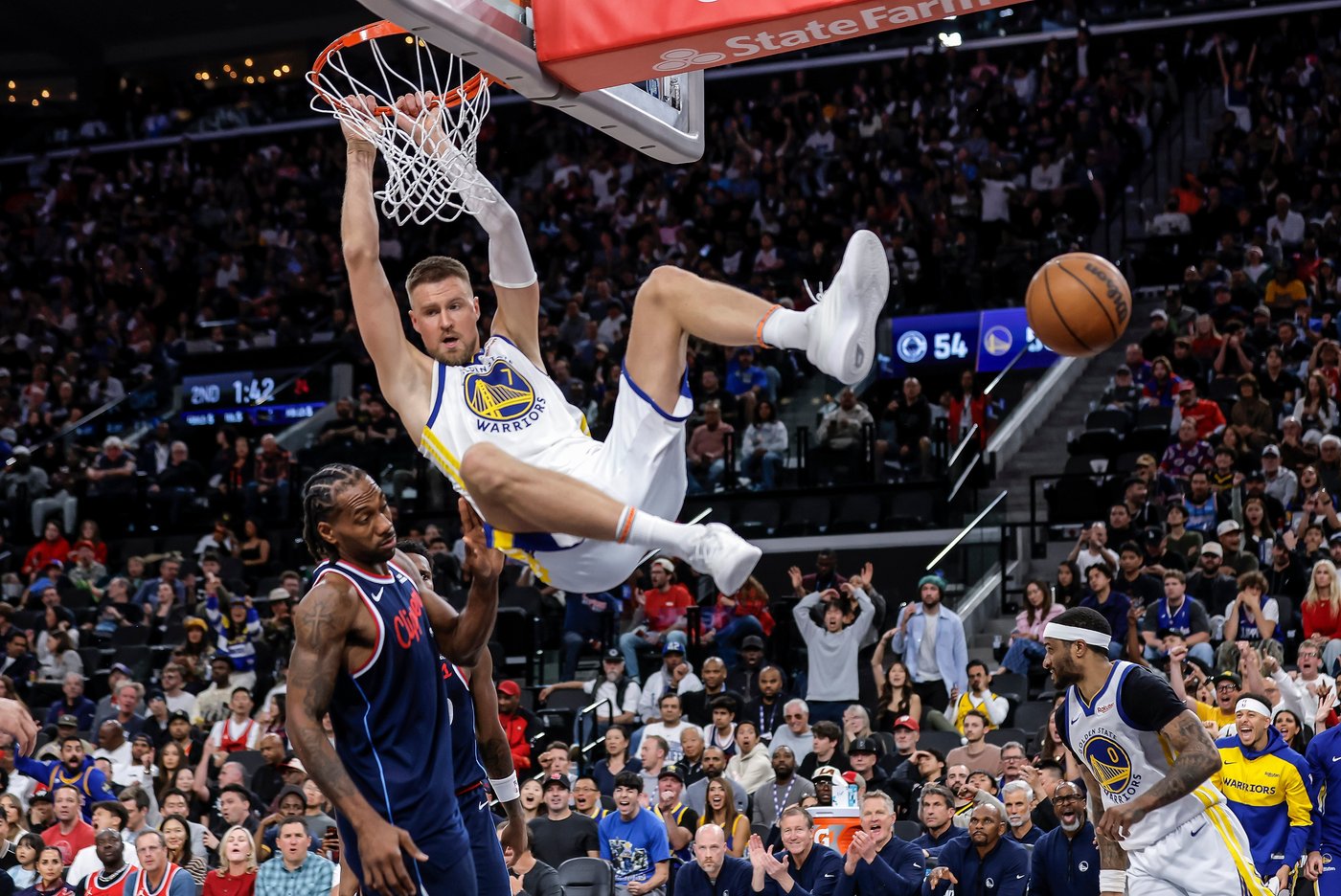 Stephen Curry, Al Horford lead Warriors past Clippers 126-121 with a huge play-in comeback | iNFOnews.ca Stephen Curry, Al Horford lead Warriors past Clippers 126-121 with a huge play-in comeback | iNFOnews.ca