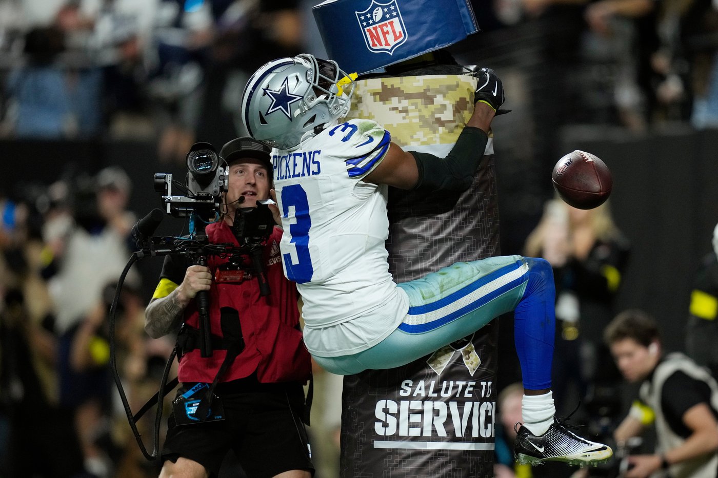 Cowboys will try to keep winning for Marshawn Kneeland as they say 'why not us?' on playoff run | iNFOnews.ca Cowboys will try to keep winning for Marshawn Kneeland as they say 'why not us?' on playoff run | iNFOnews.ca