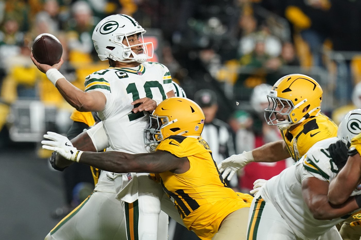 The Steelers defense thought it could do 'historic things' in 2025, but it hasn't worked out so far | iNFOnews.ca