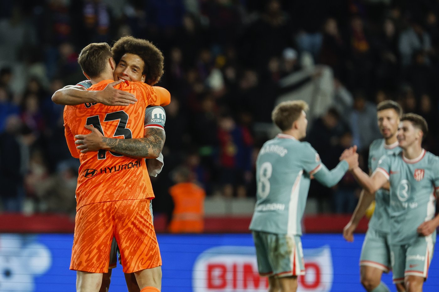 Atletico Madrid stuns Barcelona in stoppage time to snatch La Liga lead | iNFOnews.ca