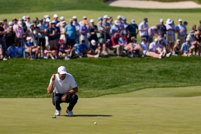 Scheffler’s putter goes cold, forcing big comeback for shot at 2nd straight PGA Championship | iNFOnews.ca