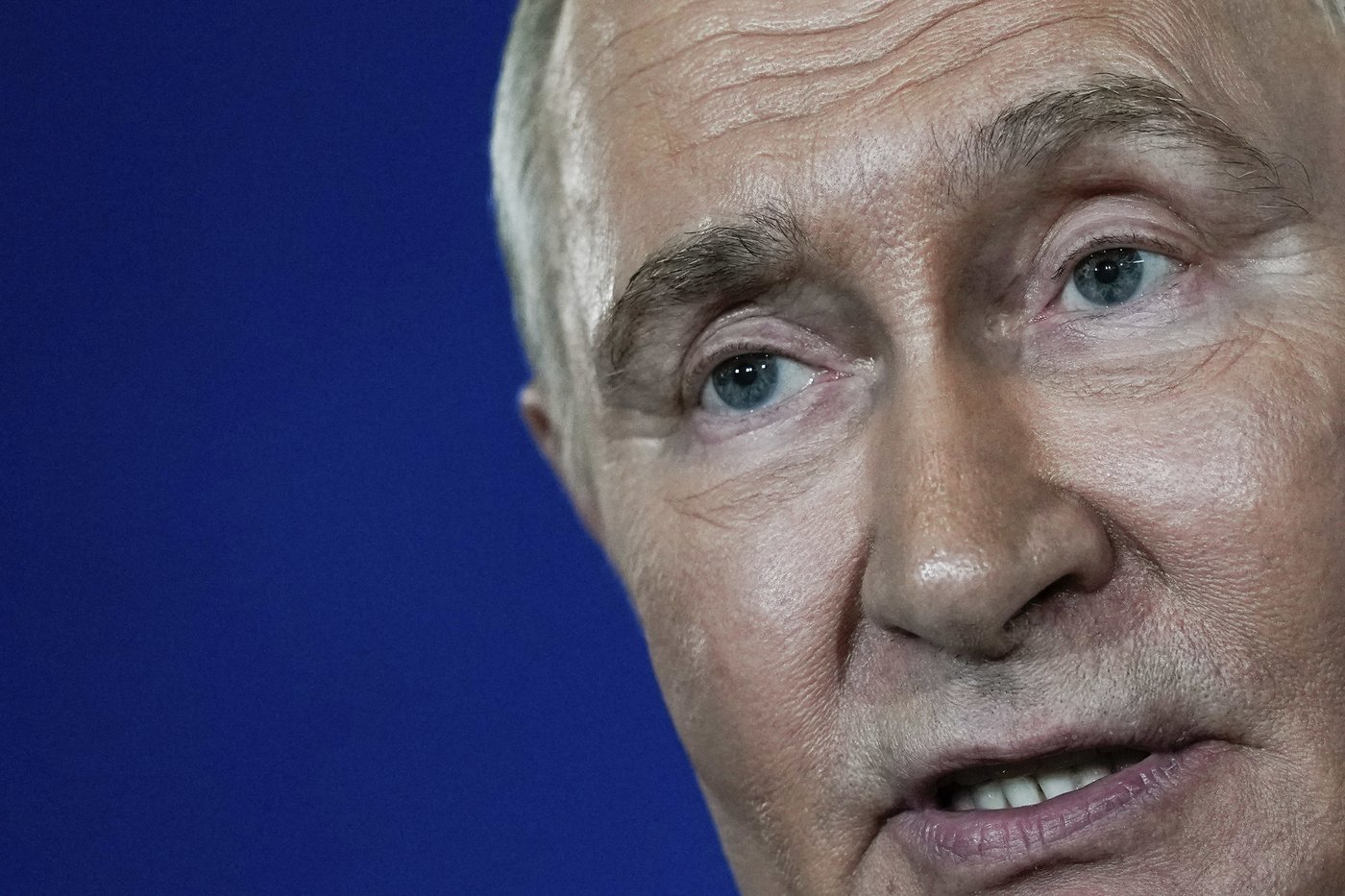 Summit puts Putin back on the global stage and Trump echoes a Kremlin position | iNFOnews.ca