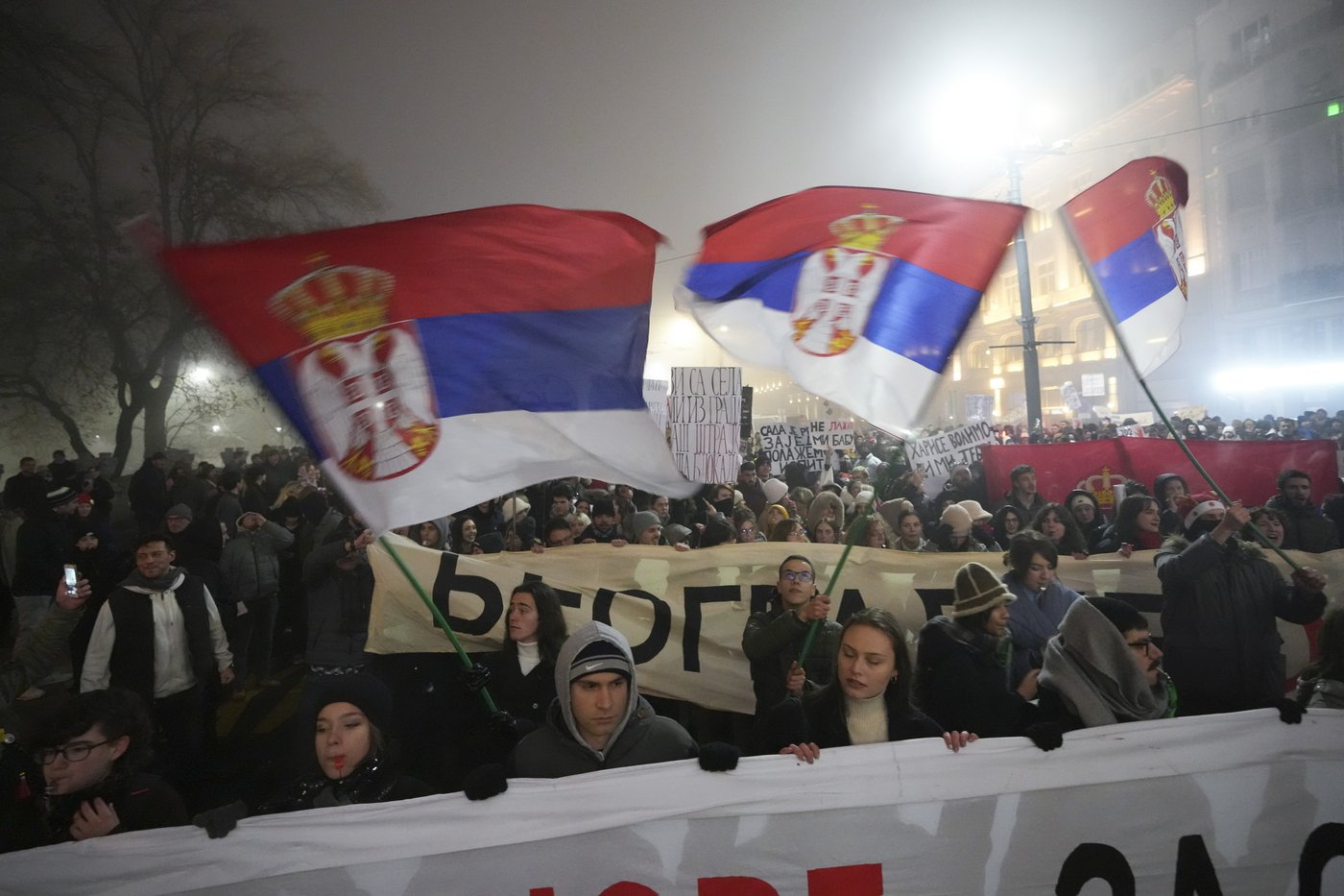 Instead of partying, thousands turn New Year celebration into anti-government protest in Serbia | iNFOnews.ca Instead of partying, thousands turn New Year celebration into anti-government protest in Serbia | iNFOnews.ca