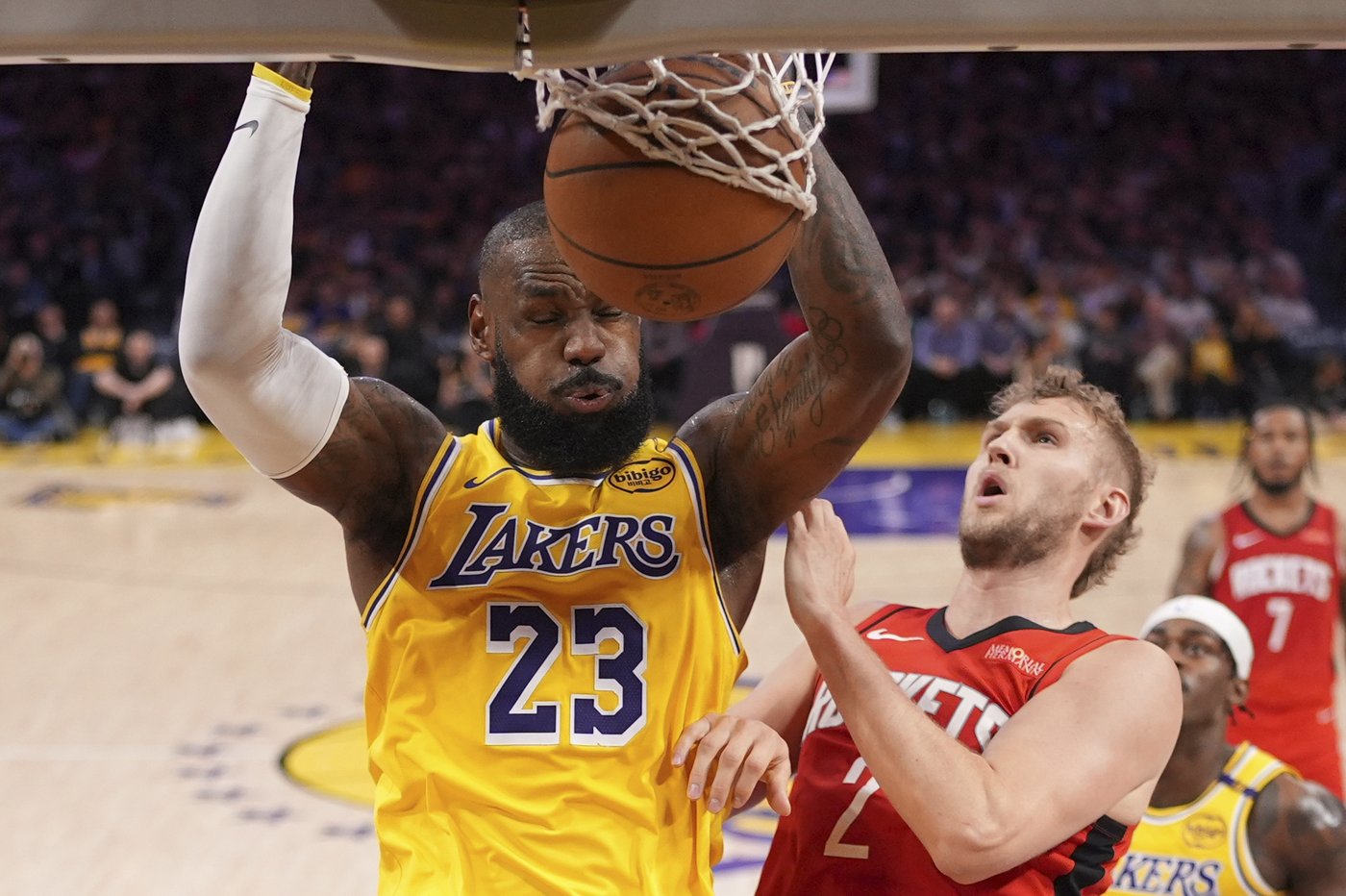 Luka scores 39 points, Lakers wrap up Pacific title and No. 3 seed with win over resting Rockets | iNFOnews.ca Luka scores 39 points, Lakers wrap up Pacific title and No. 3 seed with win over resting Rockets | iNFOnews.ca