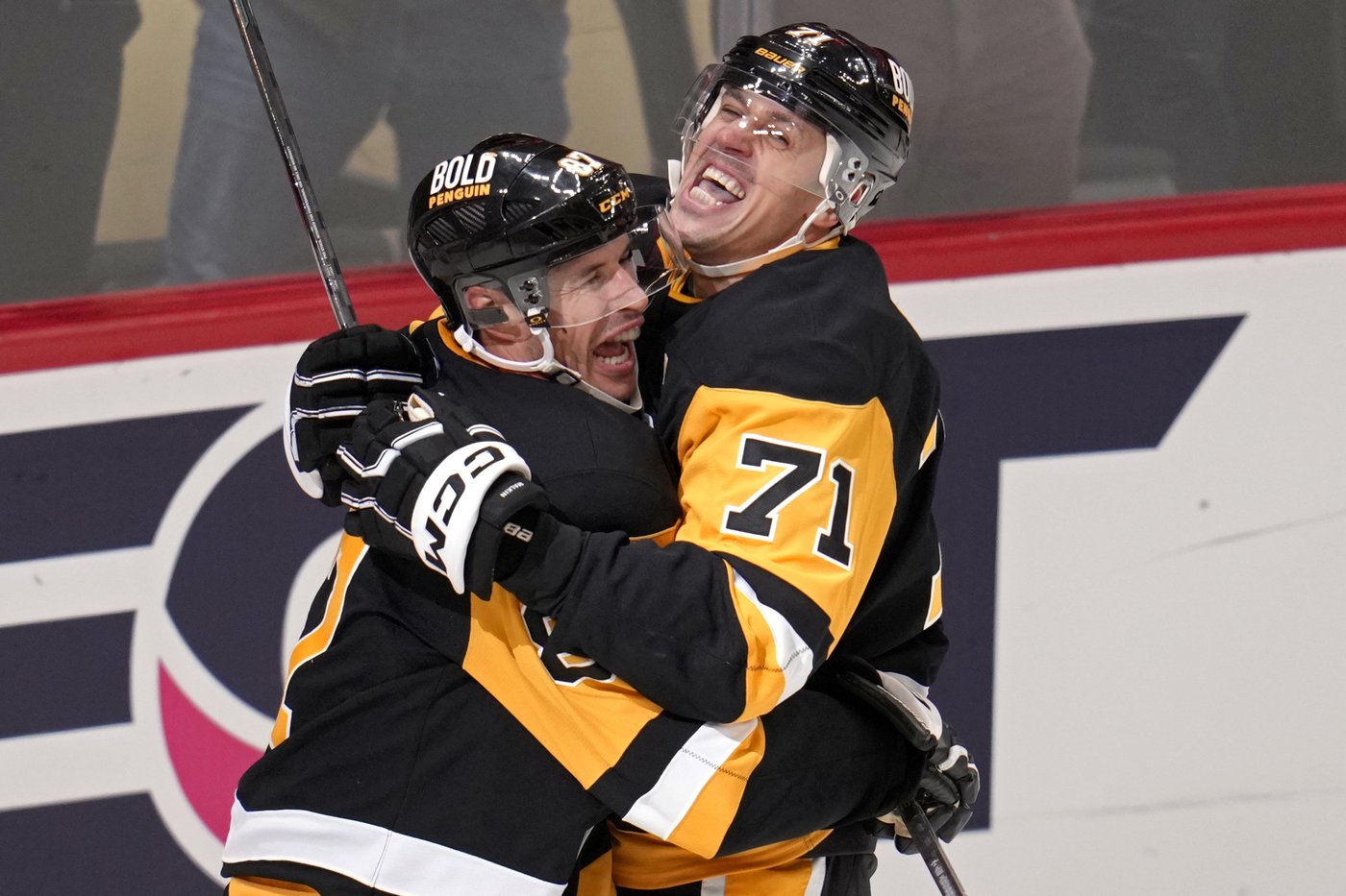 Penguins' Malkin scores 500th career goal | iNFOnews.ca