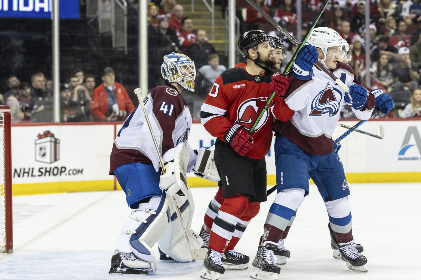 Scott Wedgewood stops 25 shots in the Avalanche's 4-0 win over the Devils | iNFOnews.ca Scott Wedgewood stops 25 shots in the Avalanche's 4-0 win over the Devils | iNFOnews.ca