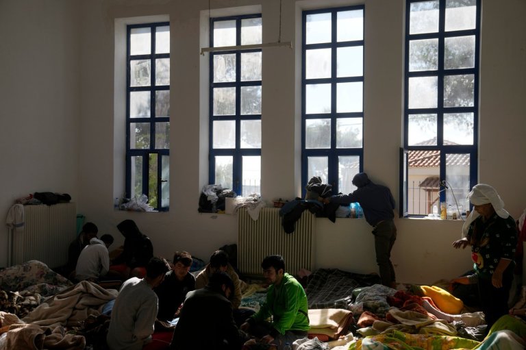 Afghan Taliban to hold rare, closed-door talks with EU officials on deportations | iNFOnews.ca
