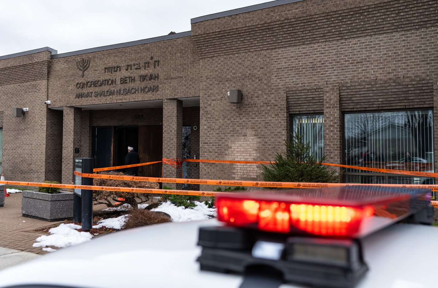Canadians worried about relations between Muslim and Jewish communities, survey says | iNFOnews.ca