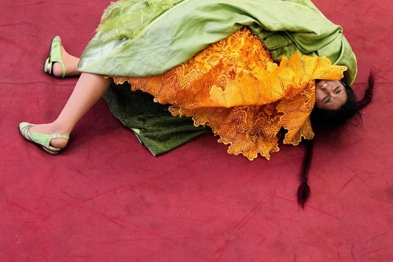 Bolivian Indigenous women carry history and pride in the traditional 'pollera' skirt | iNFOnews.ca