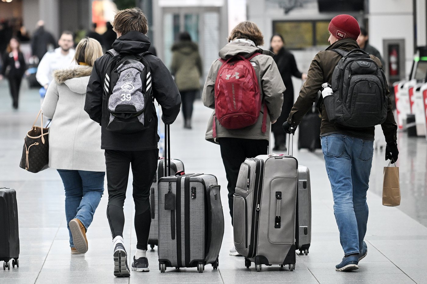 In the news today: Liberal policy convention, MP crosses the floor, High travel costs | iNwheels