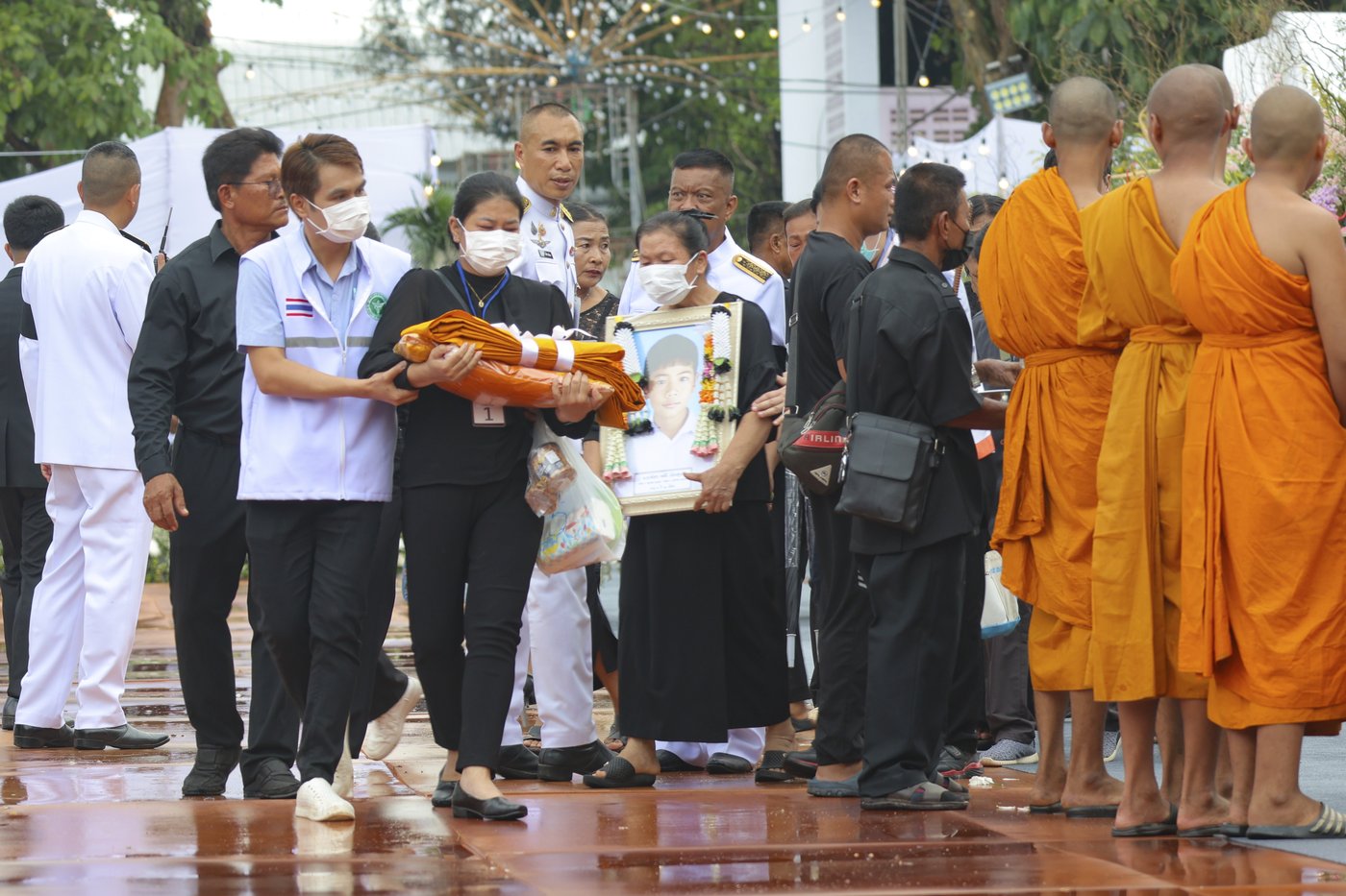 Small town in Thailand hold mass cremation for 23 who died in a school trip bus fire | iNFOnews.ca Small town in Thailand hold mass cremation for 23 who died in a school trip bus fire | iNFOnews.ca