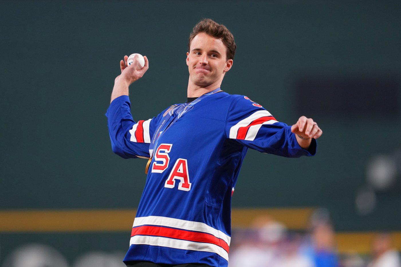Jack Hughes and Aerin Frankel take the Olympic gold medal tour to Yankee Stadium | iNFOnews.ca