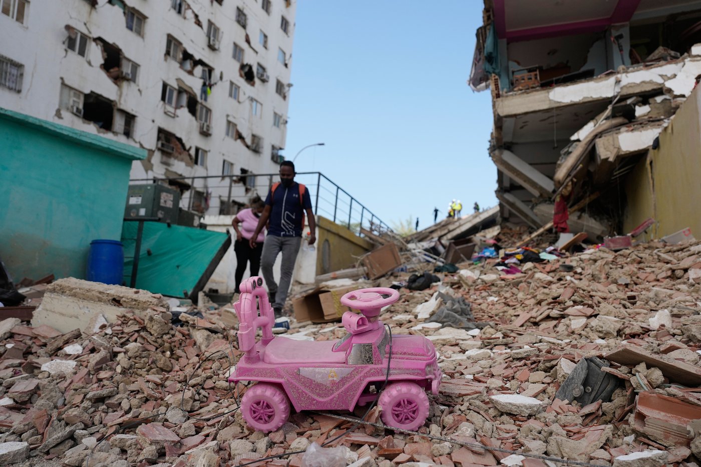 He survived 2 natural disasters in Venezuela's La Guaira. Now he vows never to return | iNFOnews.ca