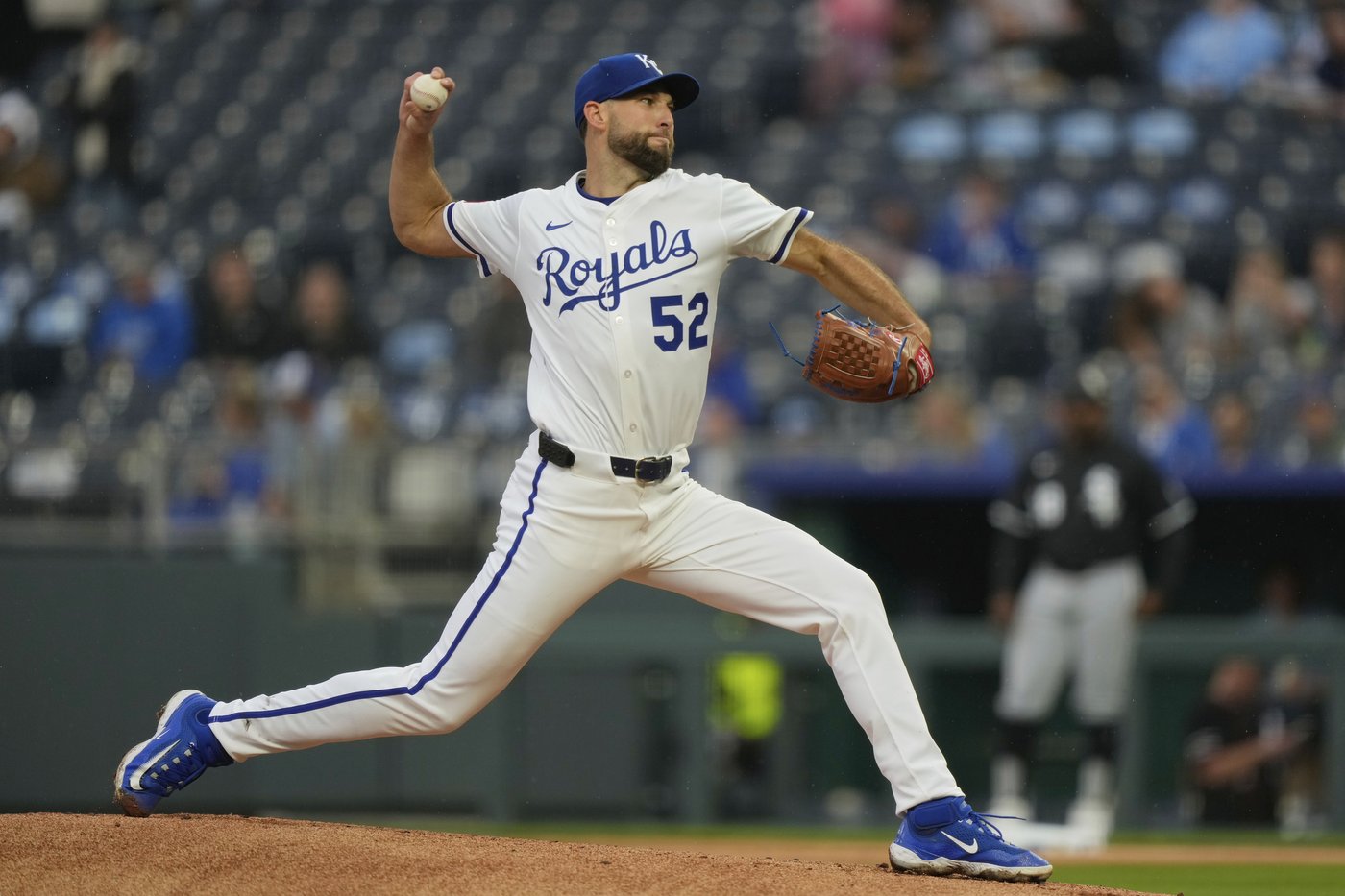 Witt and Wacha lead Royals to 2-1 victory over White Sox | iNFOnews.ca