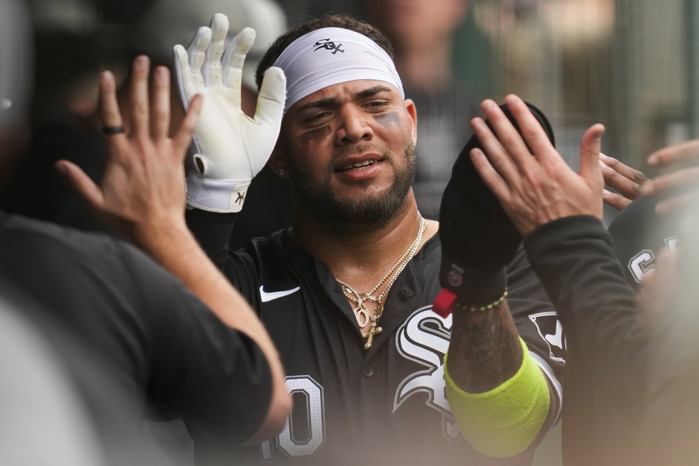 Los Angeles Angels sign 3B Yoán Moncada to a 1-year deal for $5 million, AP source says | iNFOnews.ca