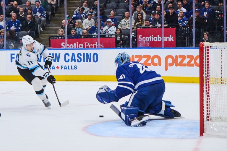 Anthony Stolarz to start in net for Maple Leafs vs. Golden Knights | iNFOnews.ca