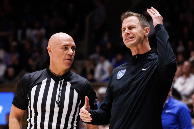 No. 1 Michigan's weekend tussle with No. 3 Duke stands out on AP Top 25 schedule | iNFOnews.ca