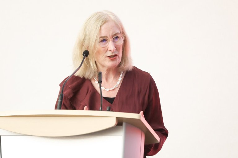 Lyndal Roper wins Cundill History Prize for book on 16th century uprising | iNFOnews.ca Lyndal Roper wins Cundill History Prize for book on 16th century uprising | iNFOnews.ca