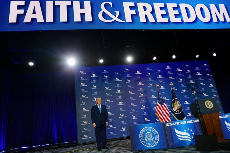 A Trump commission urges 'bridges' between church and state in sweeping draft report | iNFOnews.ca