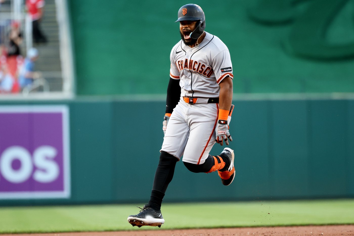 Ramos hits 3-run homer, Webb works six innings as the Giants beat the Nationals 10-5 | iNFOnews.ca