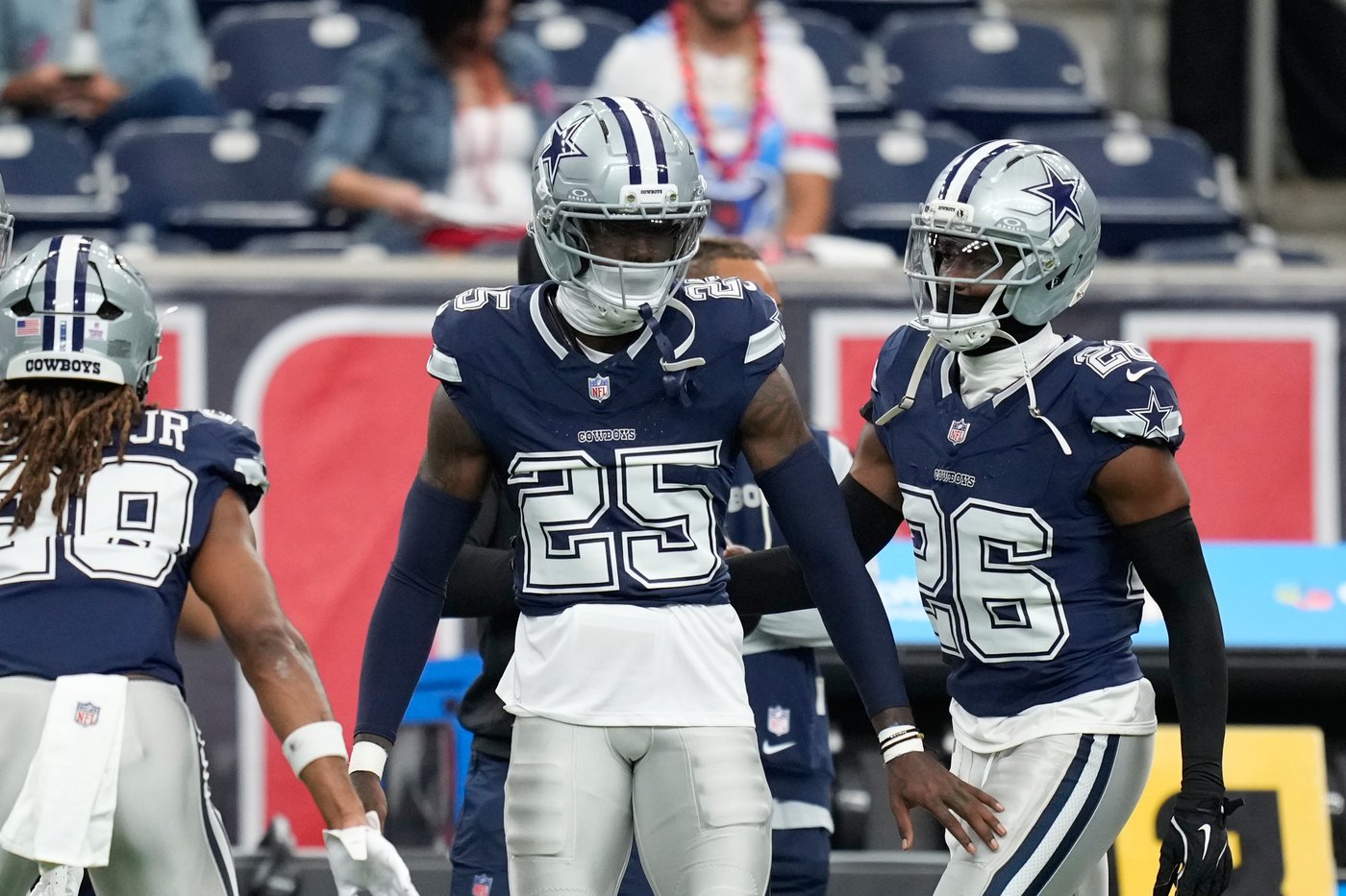 Cowboys get guard Tyler Smith back against Bucs, but newly acquired Porter is out with illness | iNFOnews.ca Cowboys get guard Tyler Smith back against Bucs, but newly acquired Porter is out with illness | iNFOnews.ca